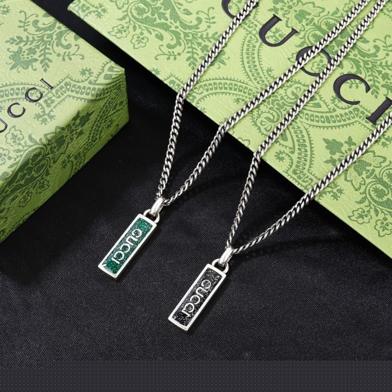 G*u*i necklaces